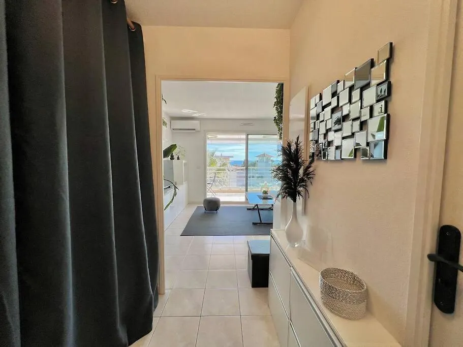 Studio 3 Etoiles Vue Mer - Terrasse - Plage Vallauris 0*,  France