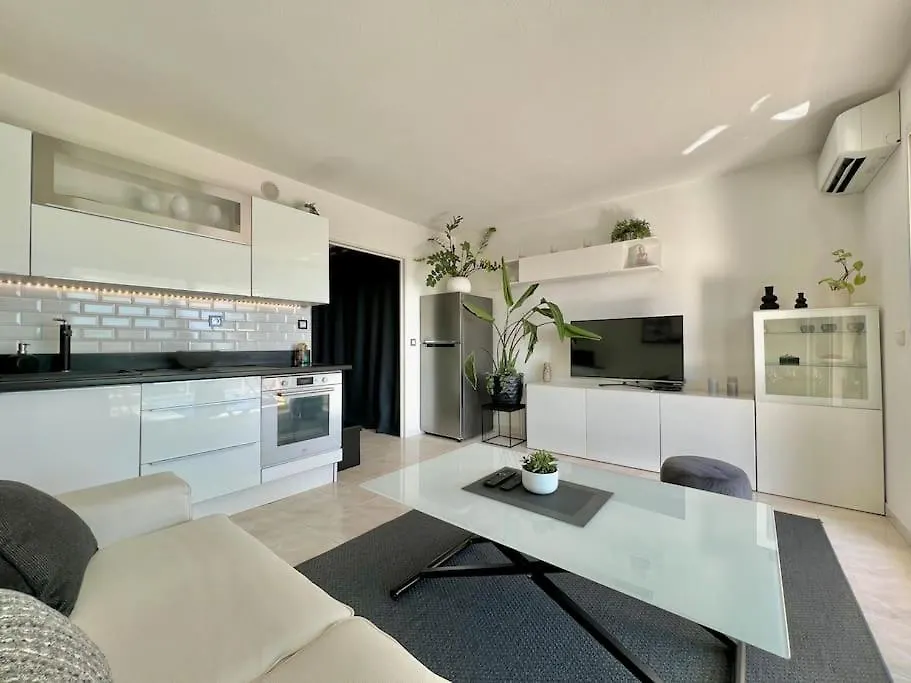 Studio 3 Etoiles Vue Mer - Terrasse - Plage Vallauris France